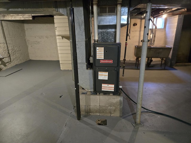 utility room with sink