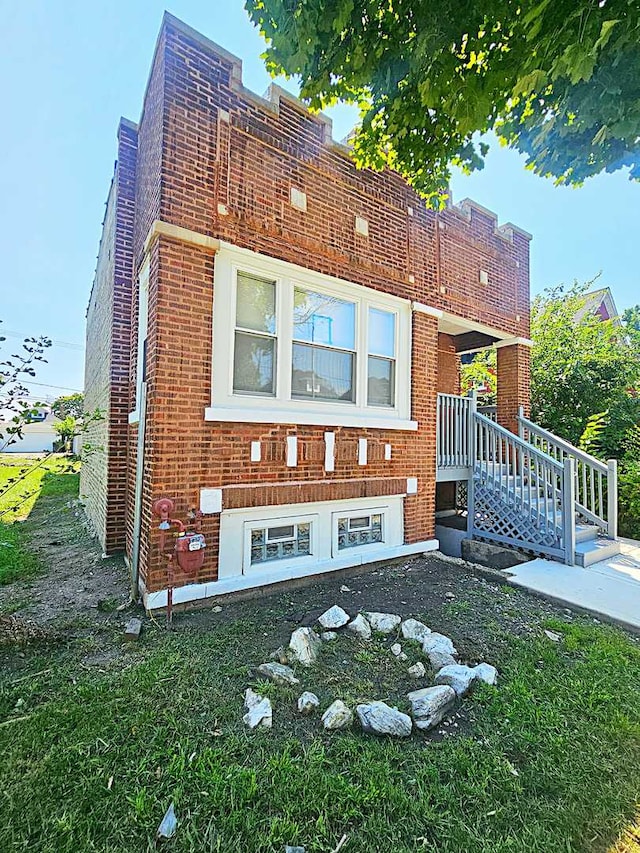 exterior space with a yard