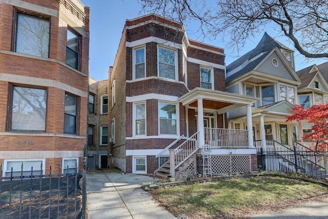 view of front of house featuring a porch