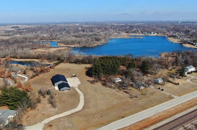 34740 S State Route 129, Braceville, IL 60407 - aerial overview of property's location with a large body of water