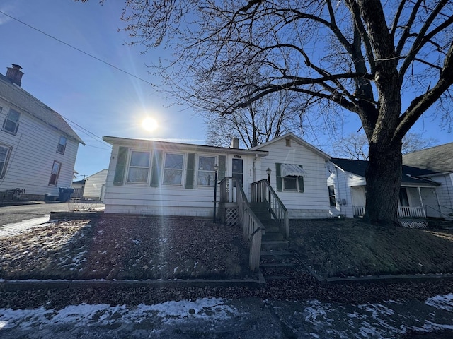 view of front of property