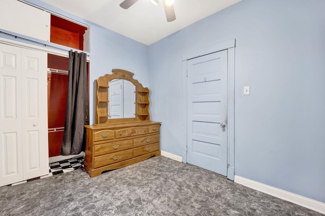 unfurnished bedroom featuring ceiling fan