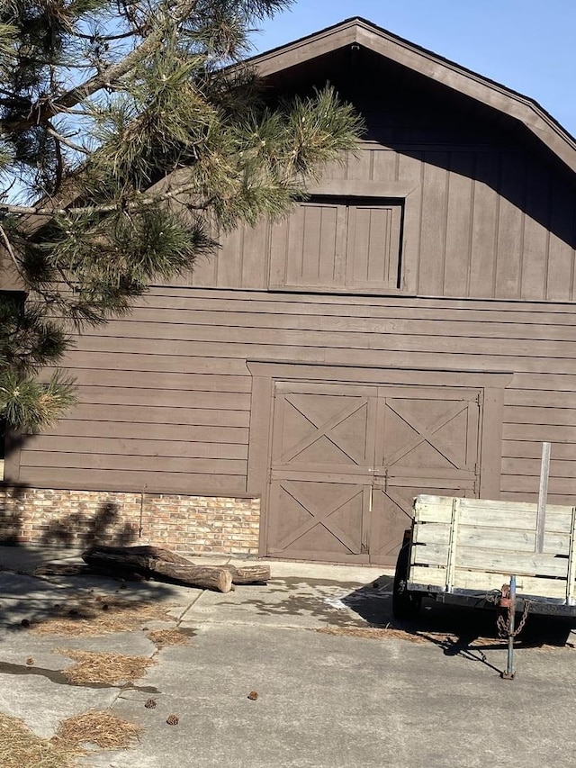 view of outbuilding