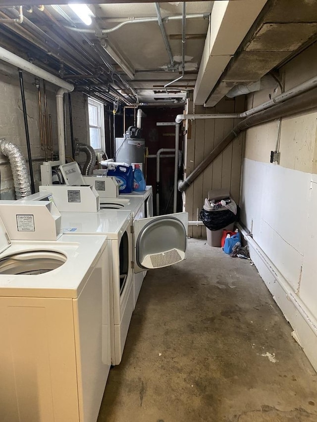 laundry area featuring washer and clothes dryer