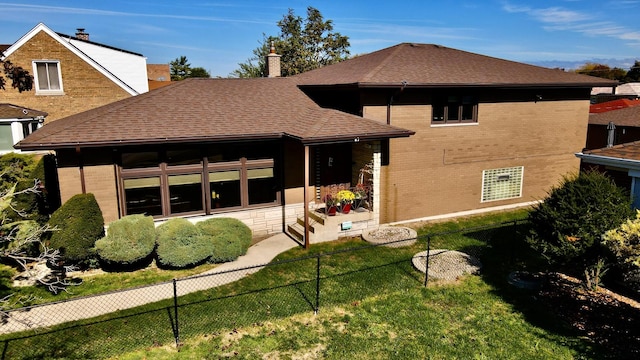 view of front of house with a front yard