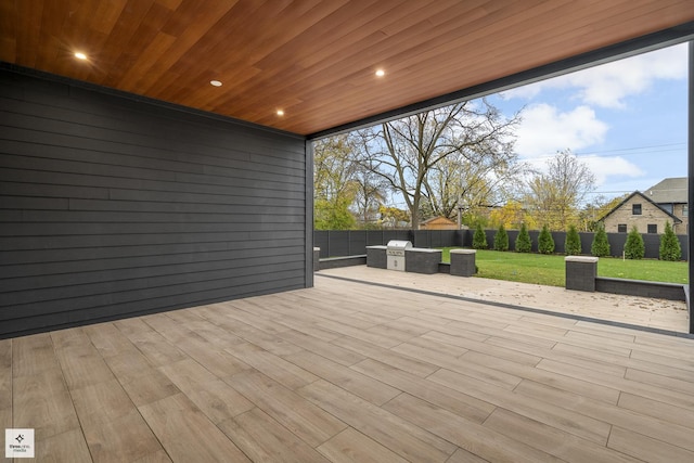 exterior space featuring an outdoor kitchen