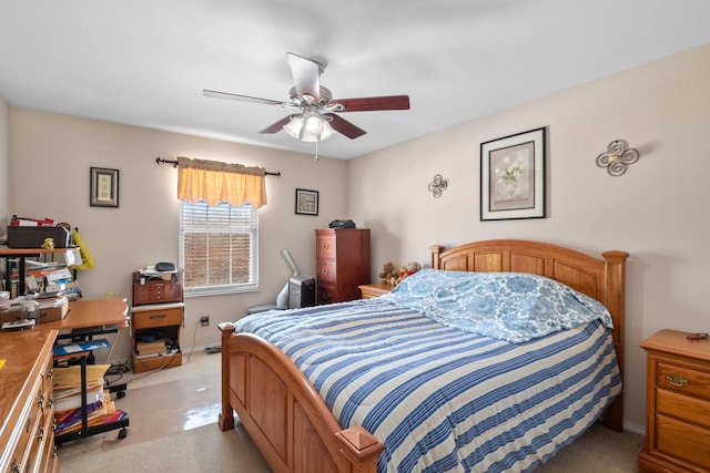 bedroom with ceiling fan