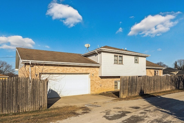 view of front facade with a garage