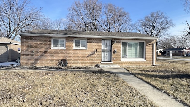 view of front of house featuring a front yard