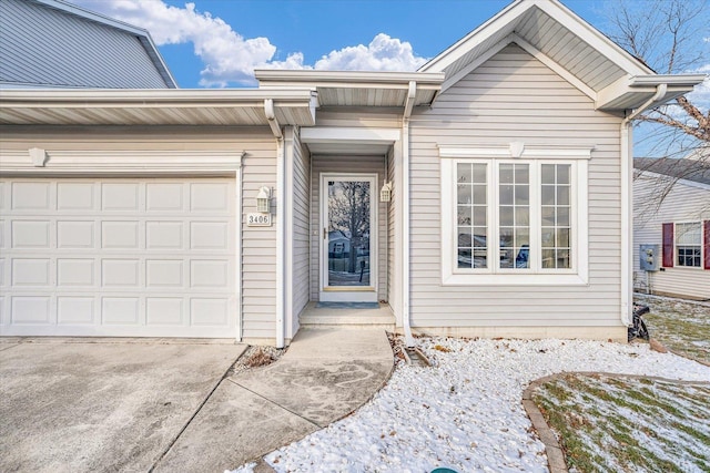 view of front of house featuring a garage and driveway