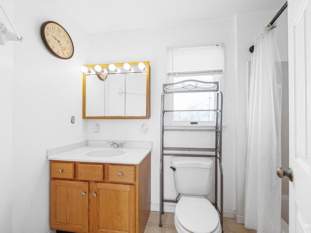 full bath with vanity, a shower with shower curtain, and toilet