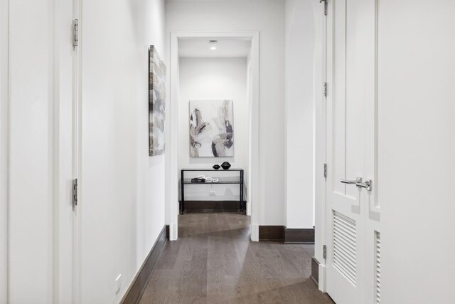 dining space featuring sink and light hardwood / wood-style floors