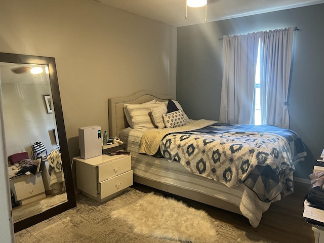 bedroom featuring ceiling fan