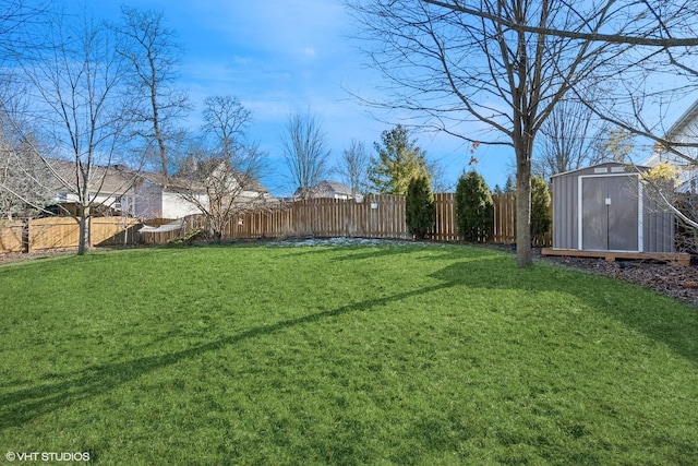 view of yard with a shed