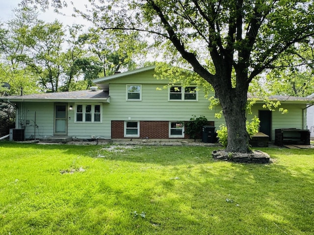 18947 Ridgewood Ave, Lansing, IL 60438 - back of property featuring a yard