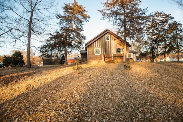 view of home's exterior