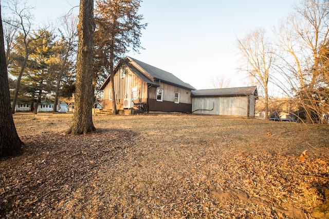 view of side of property