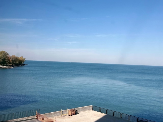 7337 S S Shore Dr Unit 503, Chicago, IL 60649 - view of water feature