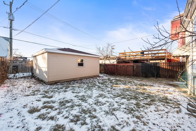 view of yard layered in snow