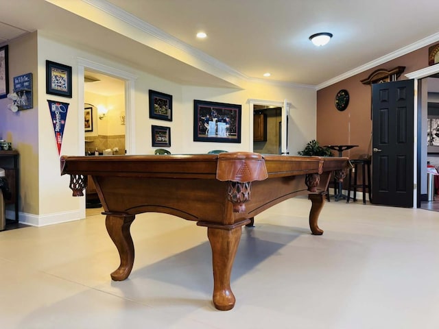 rec room featuring recessed lighting, baseboards, and ornamental molding