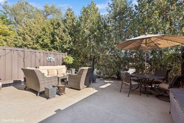 view of patio / terrace featuring an outdoor hangout area