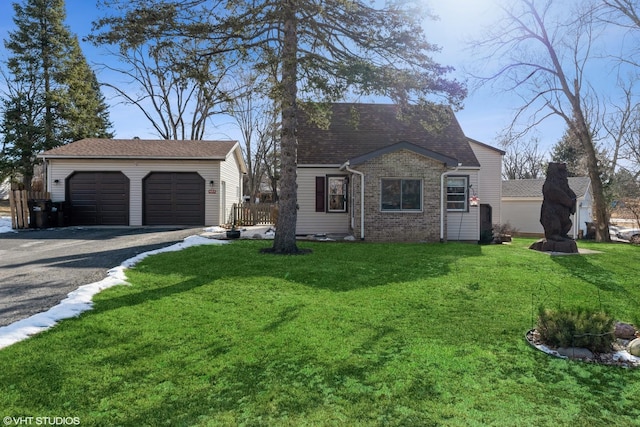 ranch-style house featuring a front lawn