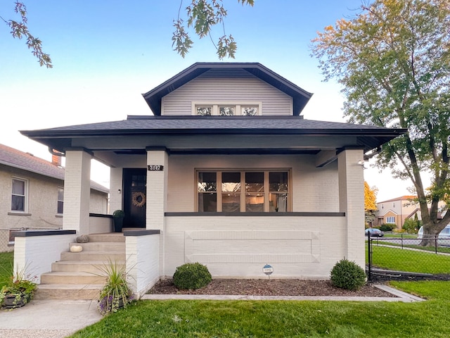 view of front facade with covered porch