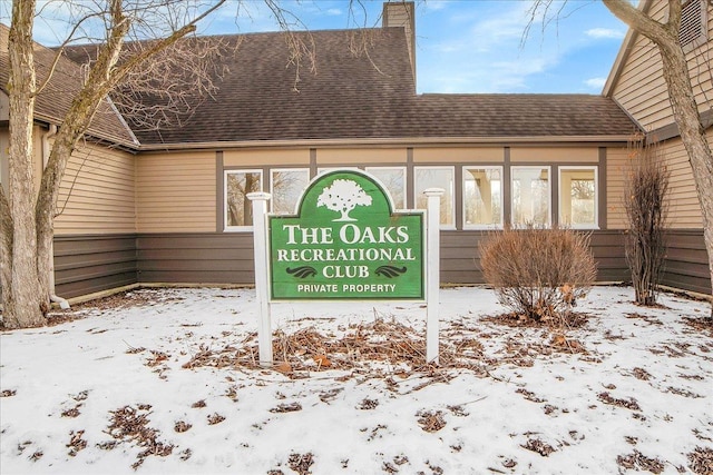 view of community / neighborhood sign