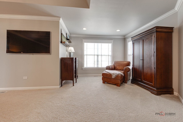 living area featuring carpet, baseboards, crown molding, and recessed lighting