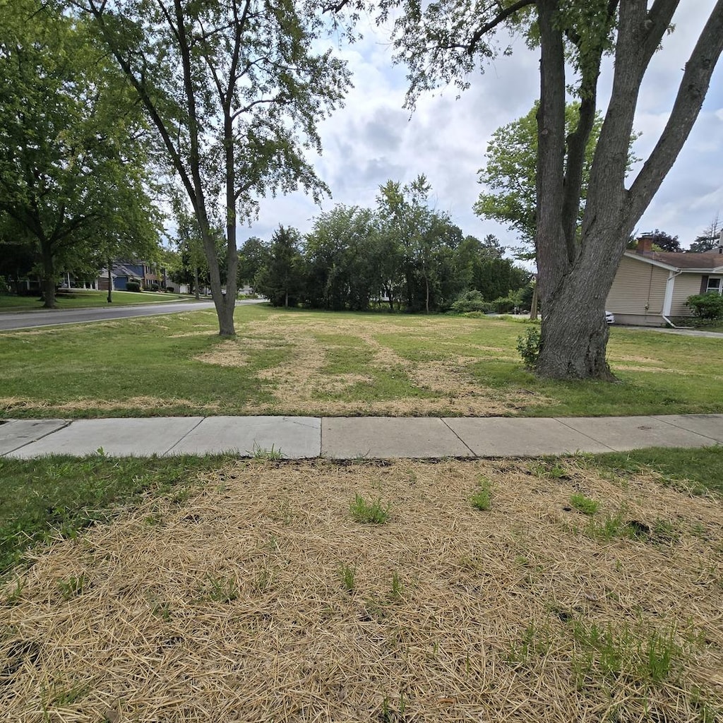512 Pershing Ave, Wheaton, IL 60189 - photo 2