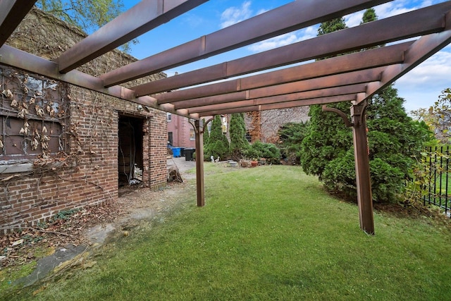 view of yard featuring a pergola