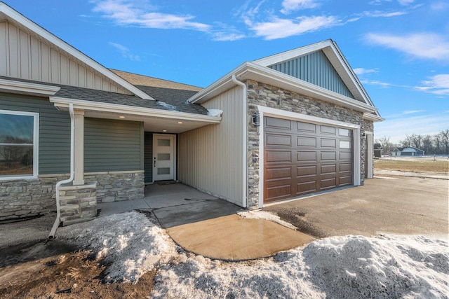 view of front of home with a garage