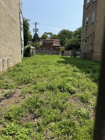 Listing photo 2 for 6845 S Ridgeland Ave, Chicago IL 60649