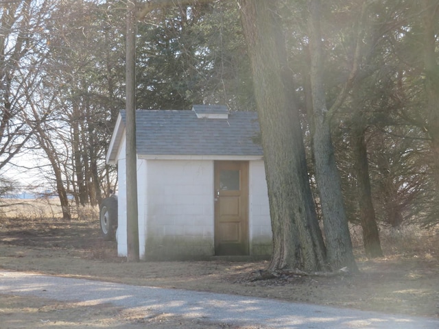 view of outbuilding