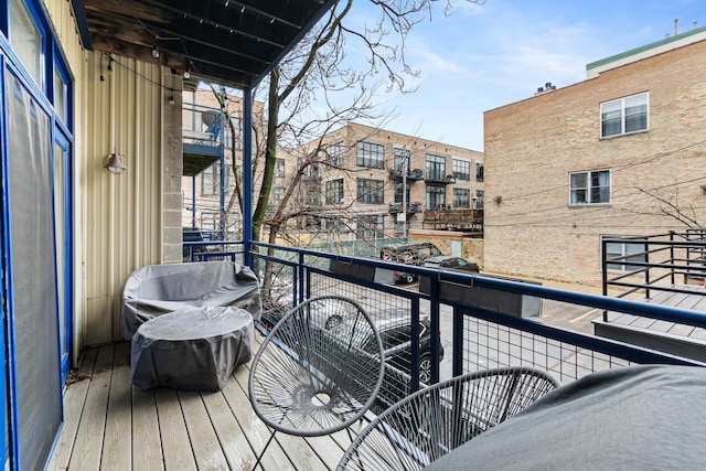 balcony featuring a grill