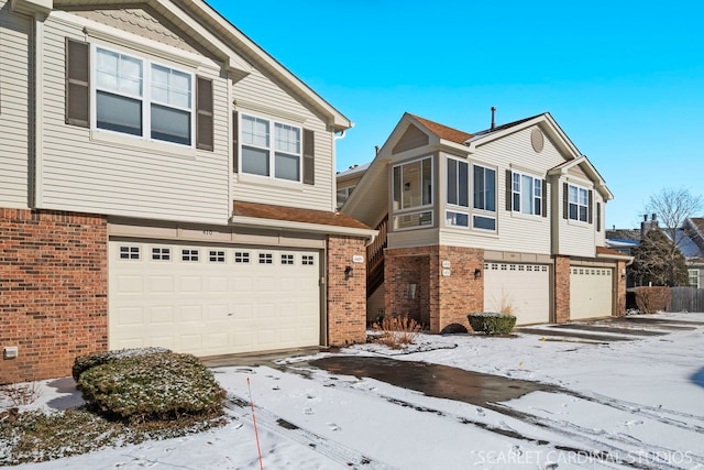 view of front facade featuring a garage