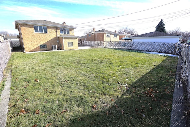 view of yard featuring a patio area