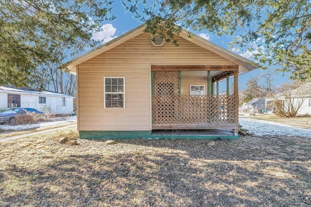 view of front facade featuring covered porch