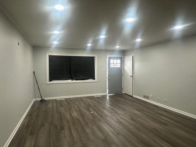 175 Westwood Dr, Park Forest, IL 60466 - entrance foyer with dark wood-style floors, baseboards, and recessed lighting