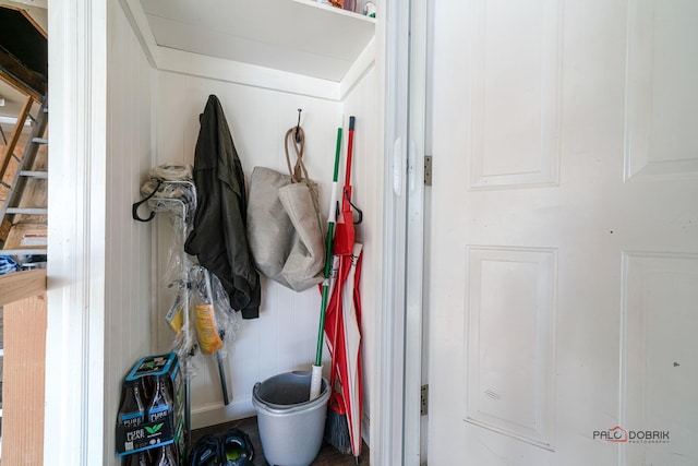 view of mudroom