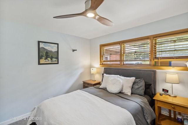 bedroom featuring ceiling fan