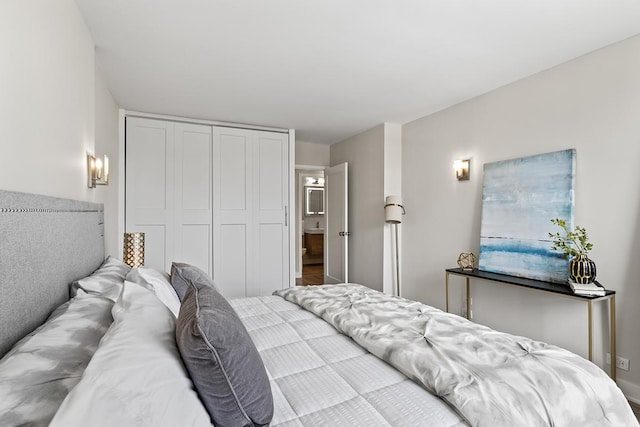 bedroom featuring a closet