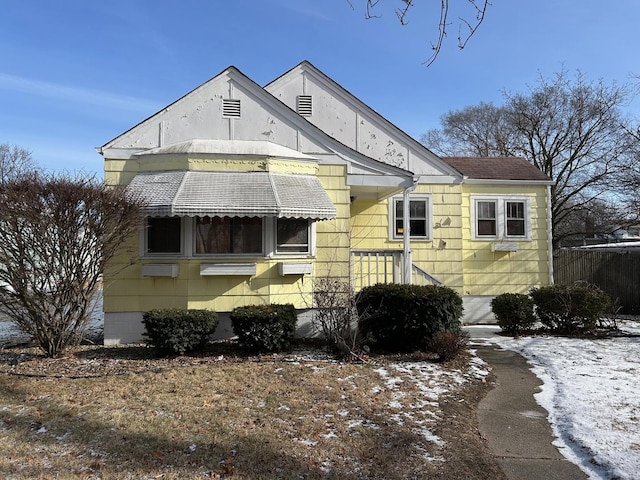 view of front of property