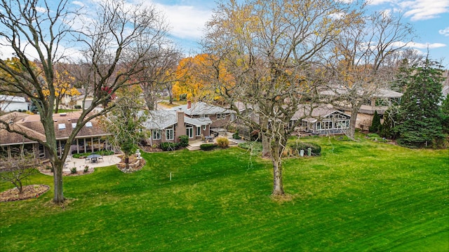 view of yard featuring a patio