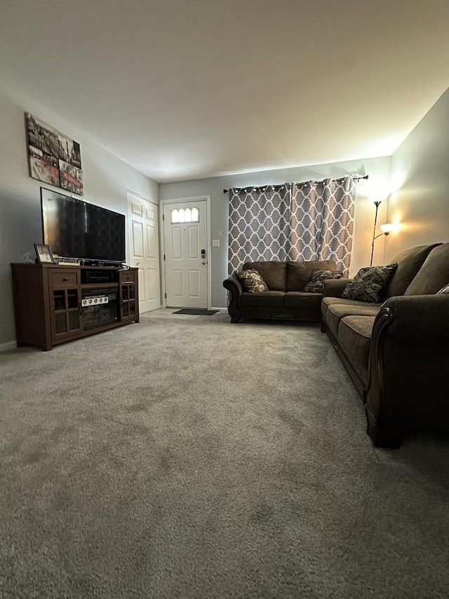 living room with carpet flooring