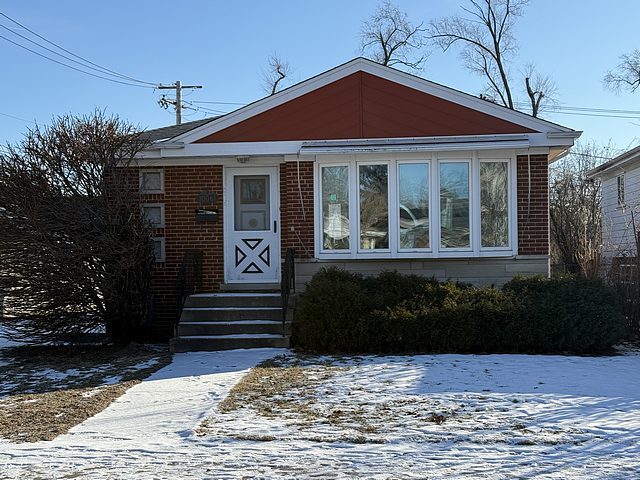 view of front of house