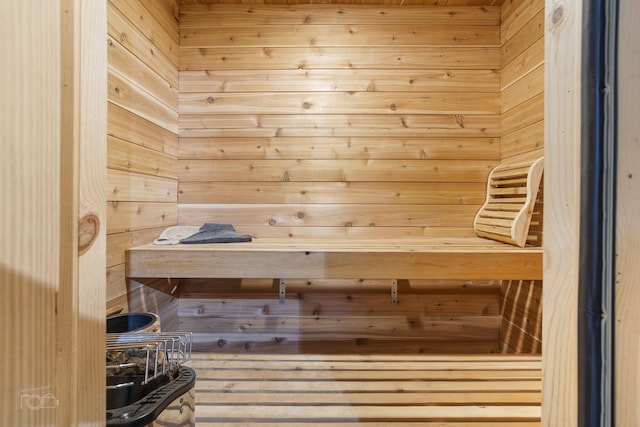 view of sauna / steam room