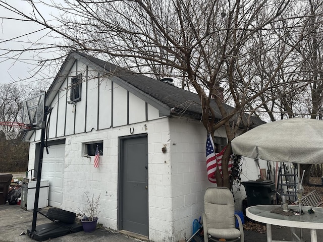 view of outdoor structure featuring a garage