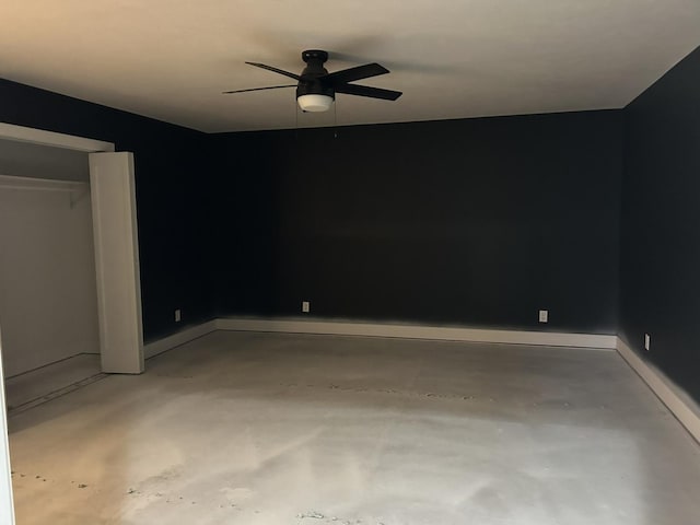 unfurnished bedroom with ceiling fan