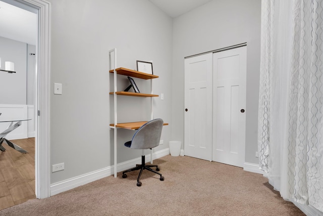 office area with carpet flooring